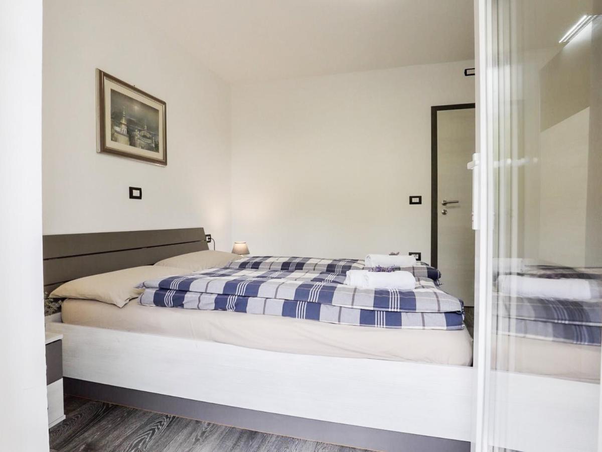 Apartments Villa Sofia Crveni Vrh Luaran gambar