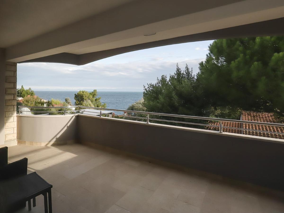 Apartments Villa Sofia Crveni Vrh Luaran gambar